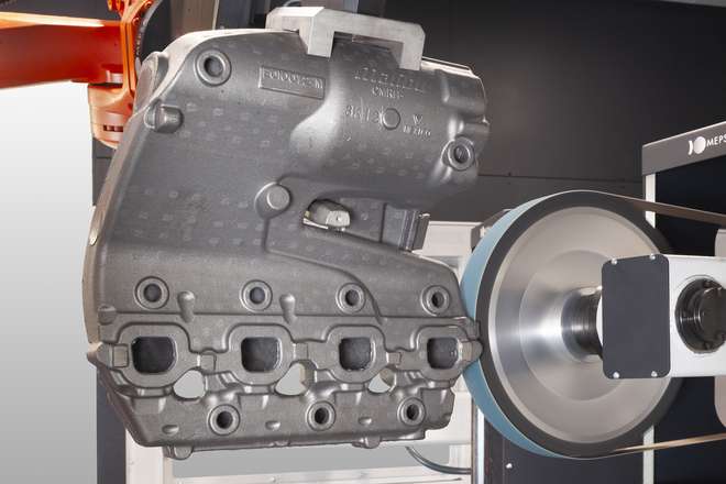 Grinding of a complex-geometry cast part using an abrasive belt in a MEPSA robotic cell